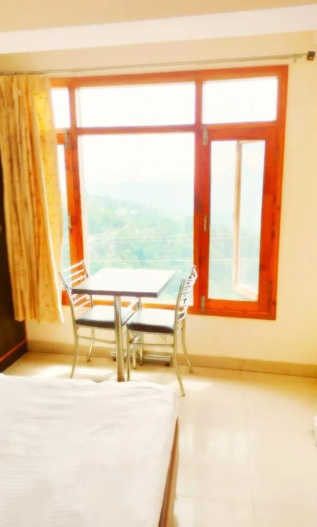 Shri Radhe Bnb Shimla 3*,  Indie
